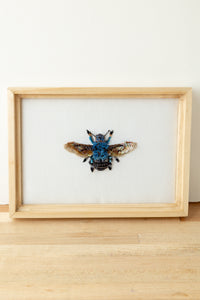 Trovelore Blue Carpenter Bee Beaded Art Cadeau